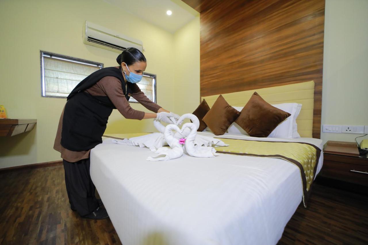 Vijaya Tej Clarks Inn Патна Экстерьер фото